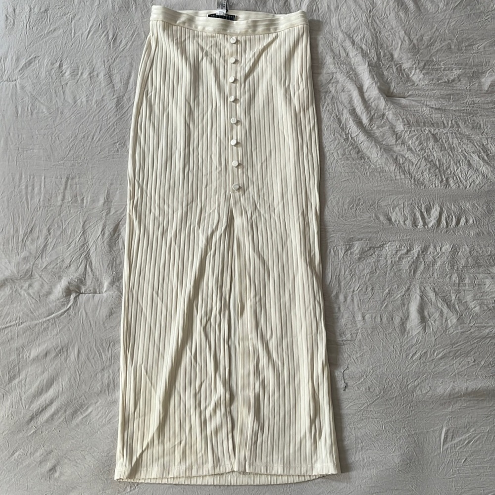 BRAND NEW Fleur du Mal pencil skirt. Size 8.  Ribbed ivory color.